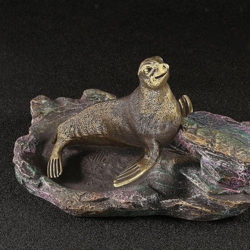 Sea lion statue - sea,