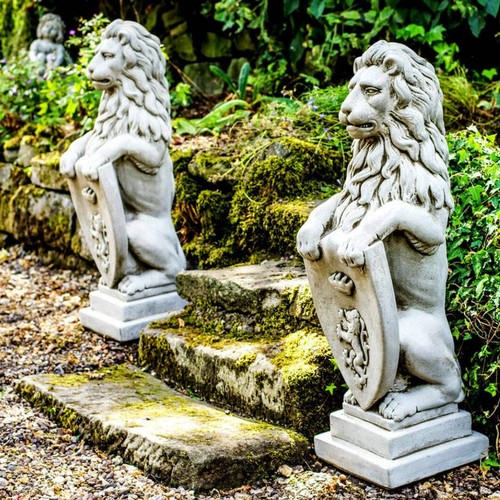 Pair shield lions heavy stone - shield,