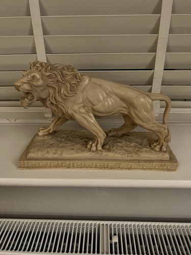Lion ornament statue animal - lion,