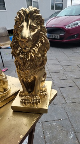 Large lion statue - statue, gold