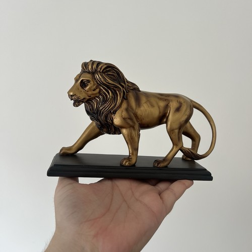 Lion statue resin - lion,