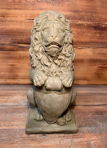 Stone garden proud lion - proud,