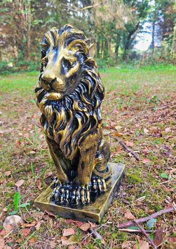 Gold black lion garden - gold,