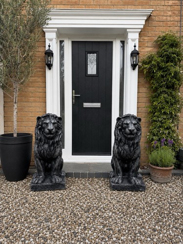 Pair grey concrete - pair, lions