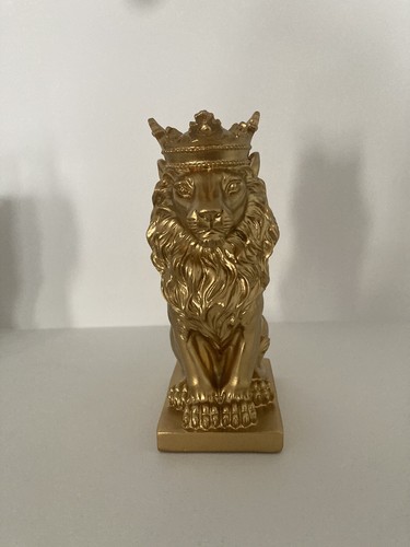 Lion statue - lion,