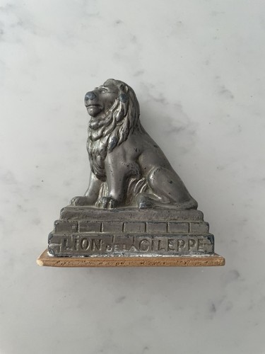Vintage lion gileppe statue - vintage,
